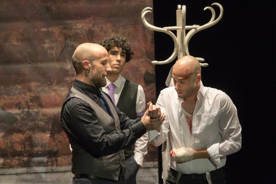 Escena de La doble historia del Doctor Valmy