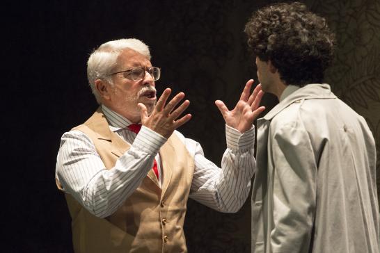 Escena de La doble historia del Doctor Valmy