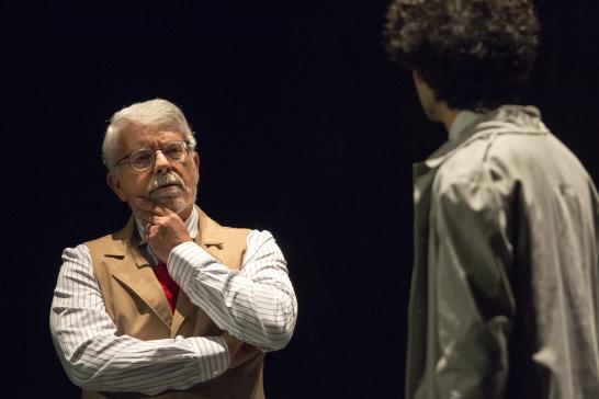 Escena de La doble historia del Doctor Valmy