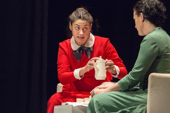 Escena de La doble historia del Doctor Valmy