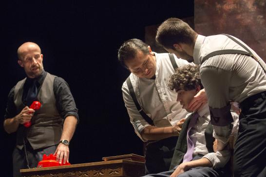Escena de La doble historia del Doctor Valmy