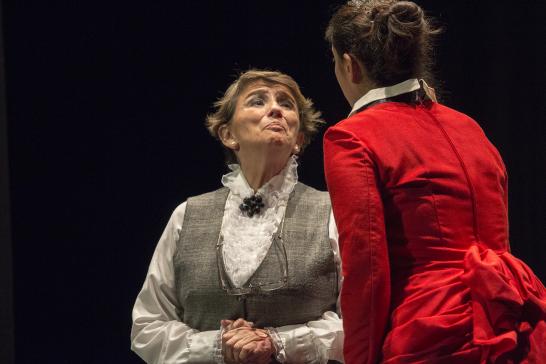 Escena de La doble historia del Doctor Valmy